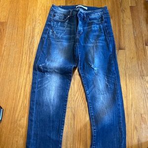 Kansan distressed jeans